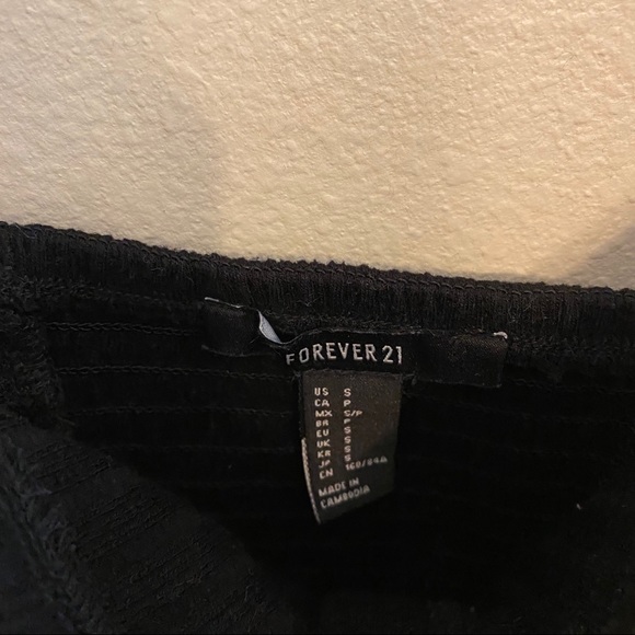 Forever 21 Black Crop Top - Picture 4 of 5